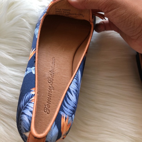 Tommy Bahama Leather Loafers - Picture 6 of 6